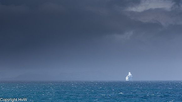 Eenzame ijsberg (Bransfield Strait)